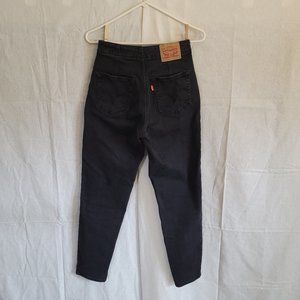Levi's High-Rise Tapered Ankle Jeans Black Size 24